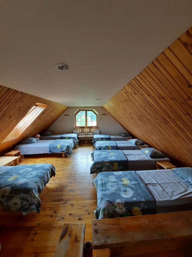 Jaun-Ievinas Hotel Rauna Kültér fotó