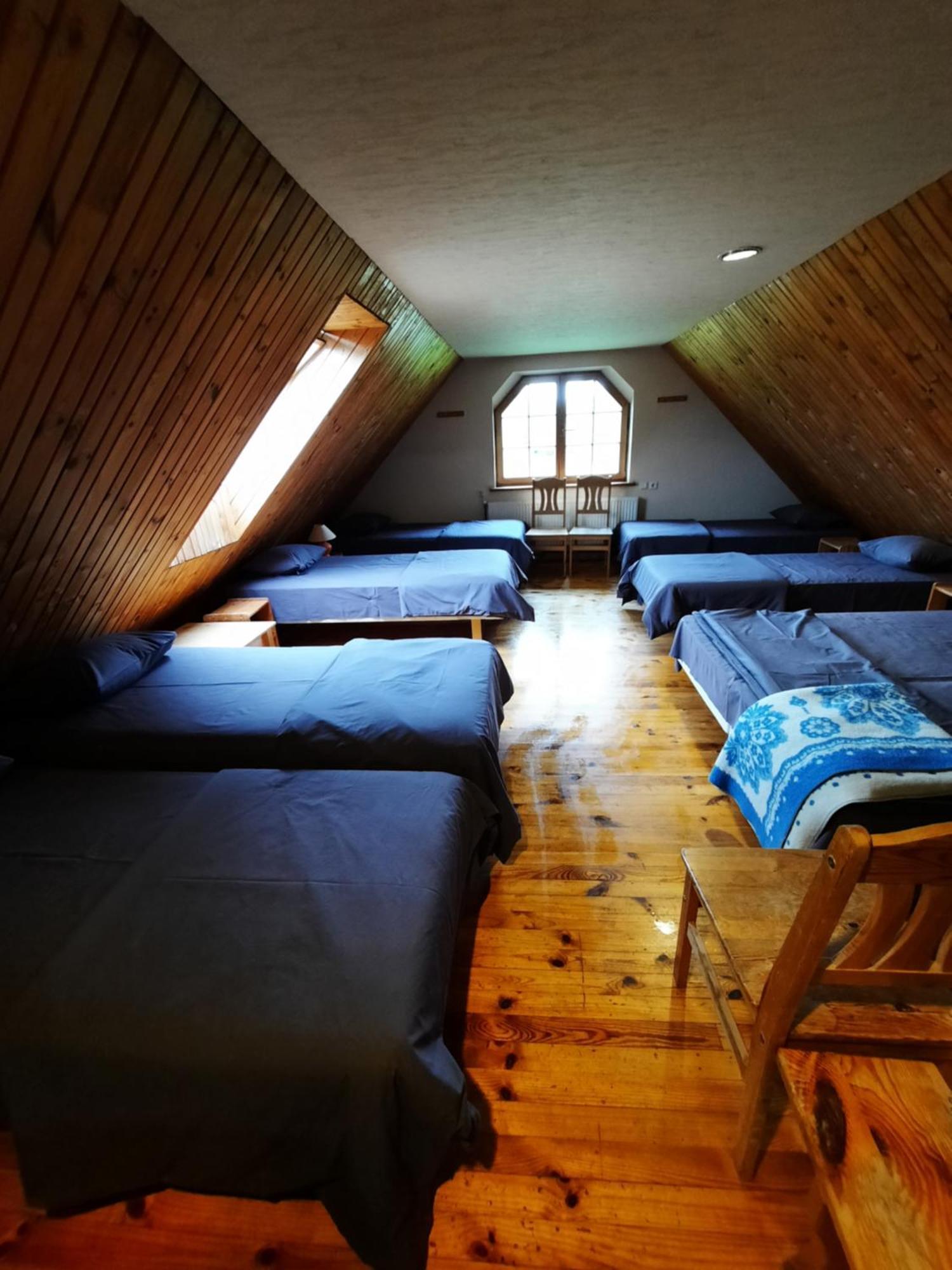 Jaun-Ievinas Hotel Rauna Kültér fotó