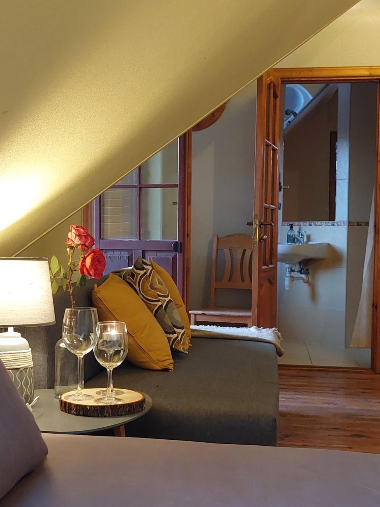 Jaun-Ievinas Hotel Rauna Kültér fotó