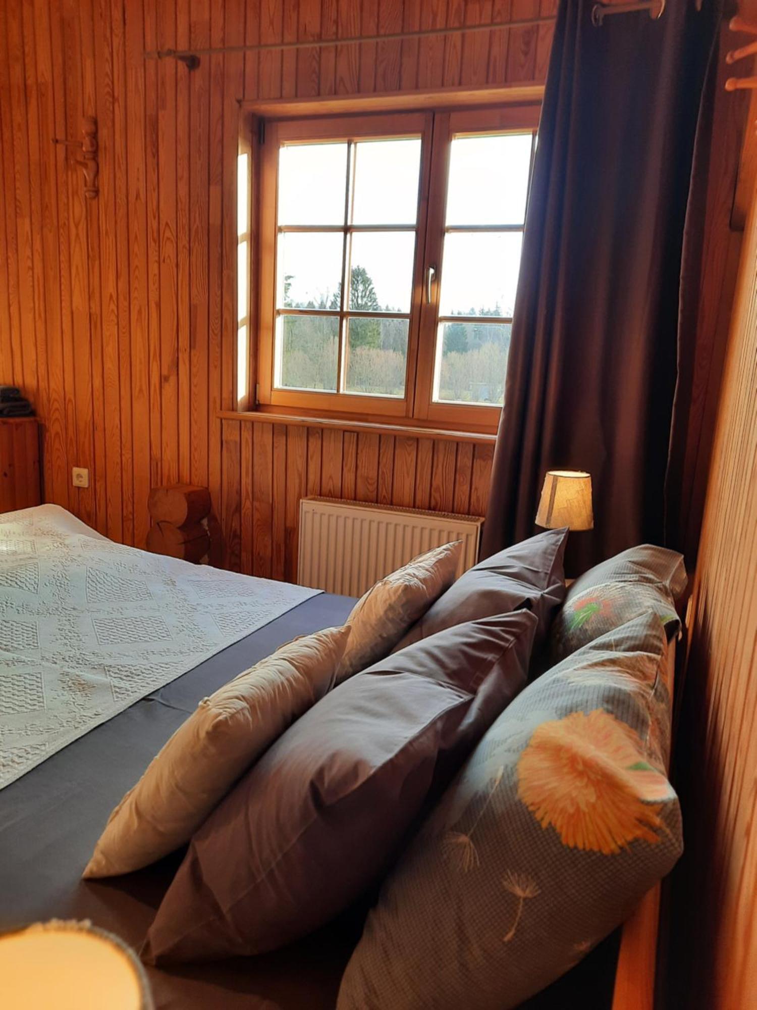 Jaun-Ievinas Hotel Rauna Kültér fotó