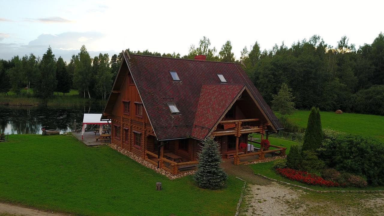 Jaun-Ievinas Hotel Rauna Kültér fotó